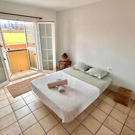 Integral 5 Coliving לינה וארוחת בוקר *